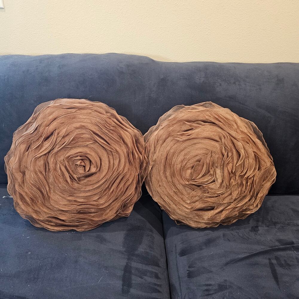 Brown Round Flower Pillows